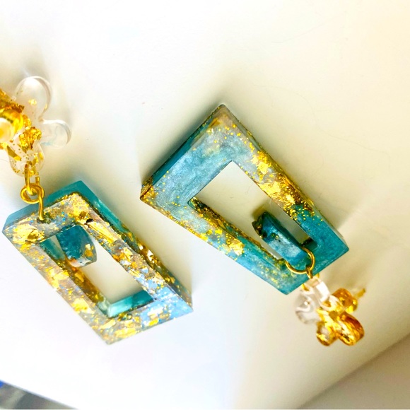 Isadora - Picture 7 of 9